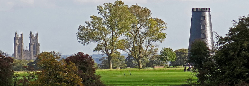 The Par 3 6th against the backdrop of Beverley Minster, by kind permission of Beverley & East Riding Golf Club