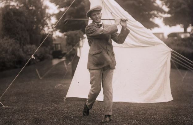 A photo of James Douglas Edgar playing at the 1919 US Open, kindly supplied by Bruce Chalmers (@TheGolfDivoTee™)