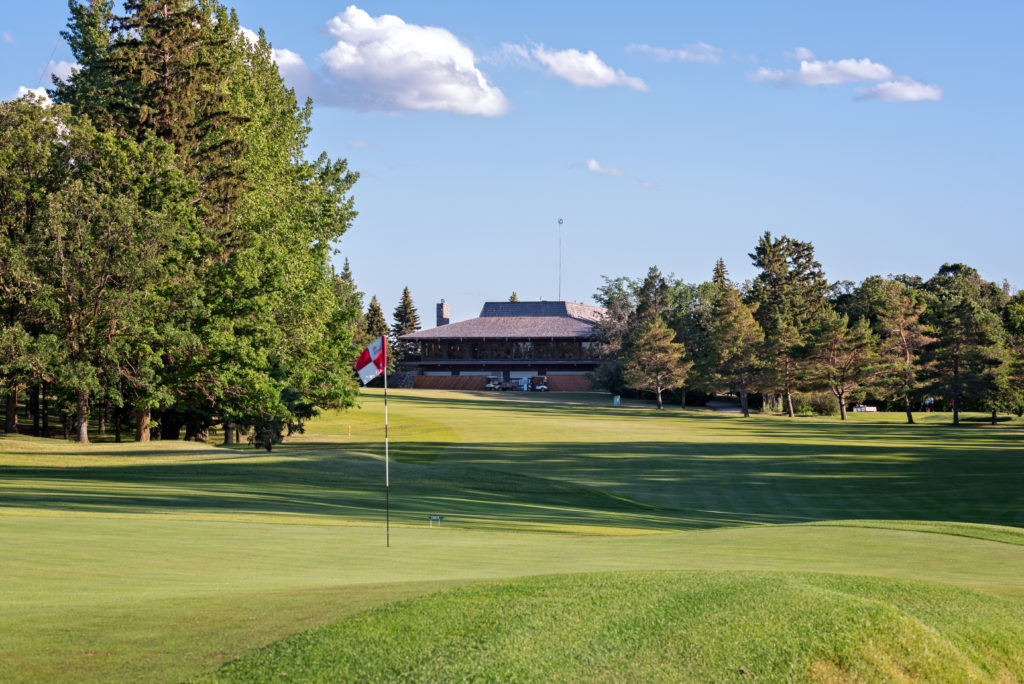 A view of the golf course and the clubhouse, by kind permission of Elmhurst Golf & Country Club