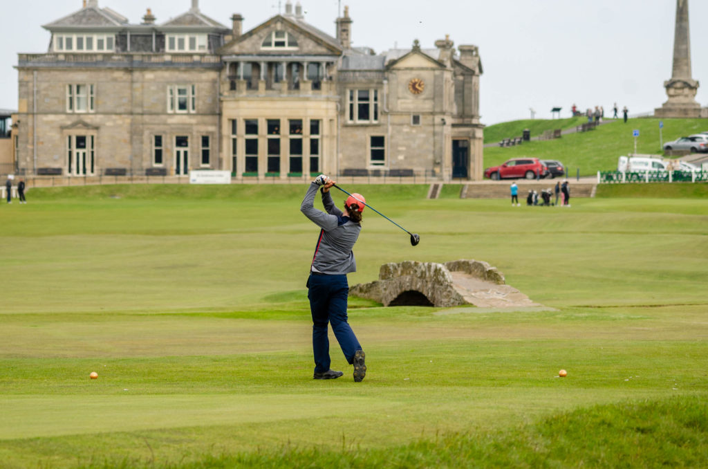 Freddie Lawrence playing Hole 18 (Tom Morris) in the St Andrews Links Trophy ... photograph credit - Matt Hooper Photography