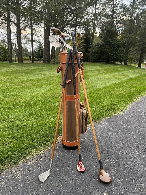 For illustrative purposes only ... a perfect set of hickory golf clubs and bag (Photograph by kind permission of Pete Kelbel, Director of Golf at the Walloon Lake Country Club, Michigan)