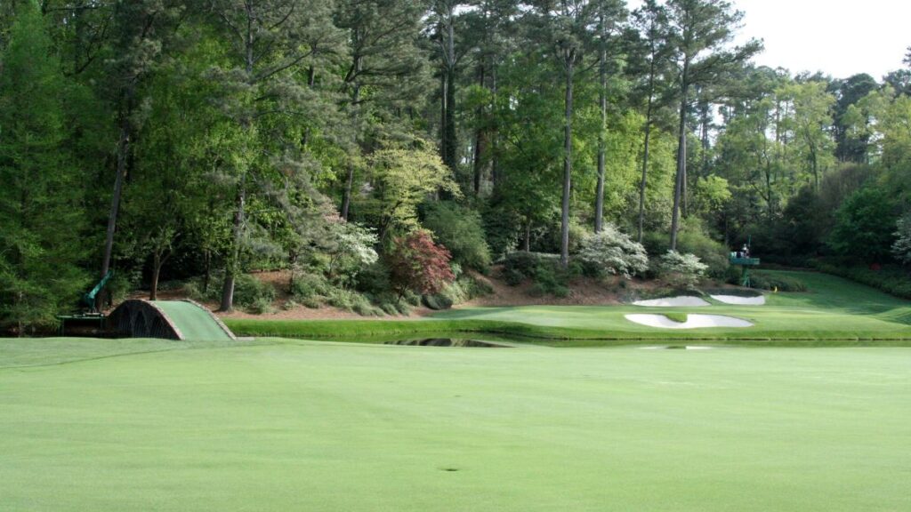 Golden Bell, the Par 3 12th at Augusta ... Attribution, Photograph by Matt [ShareAlike 4.0 International (CC BY-SA 4.0)]